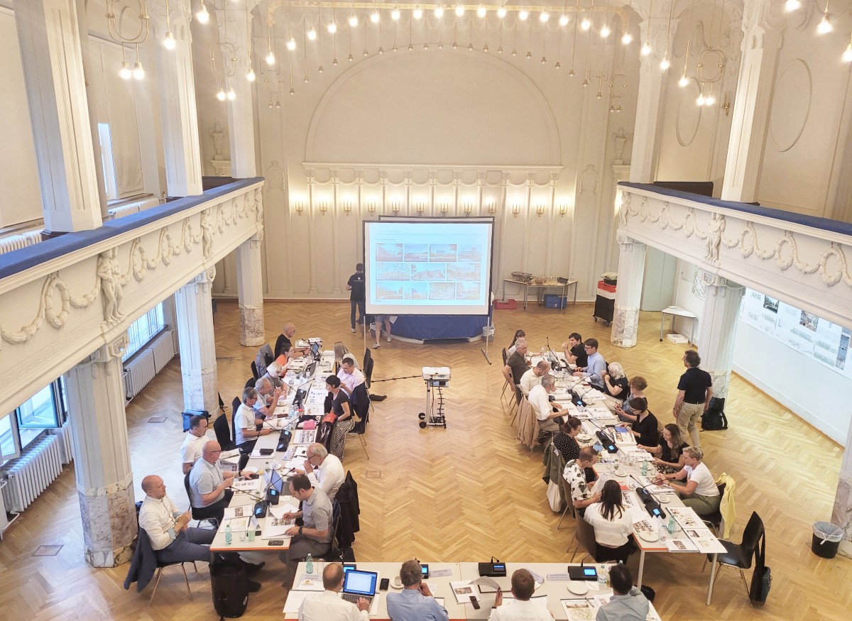 Wettbewerb Schwerin Wettbewerbsbetreuung Jurysitzung Erläuterungsrundgang Vortrag Architektenleistungen Beratungsleistungen Städte Städtebau Vorprüfung Rathaus Schule Städtebau Generationenzentrum Bildungsbau Kulturbau Architektinnen